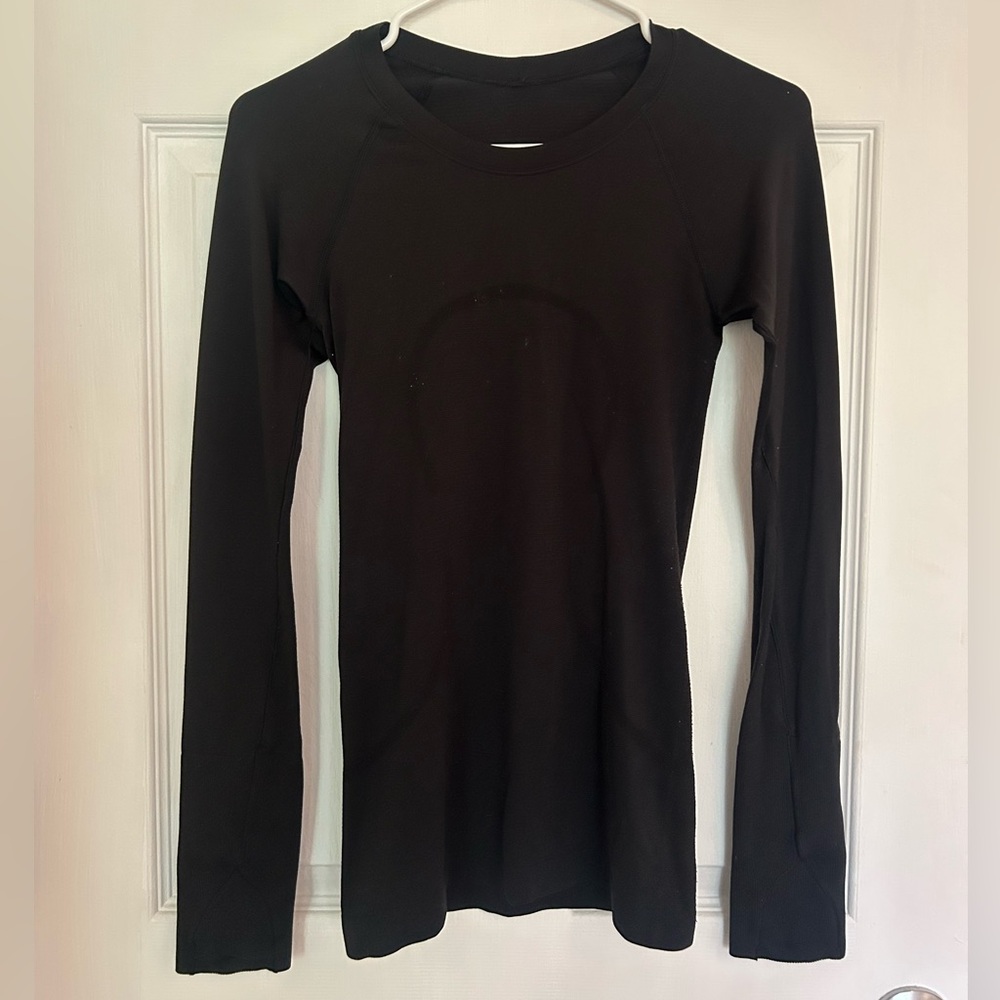 Lululemon Black Swiftly Tech Long Sleeve Top